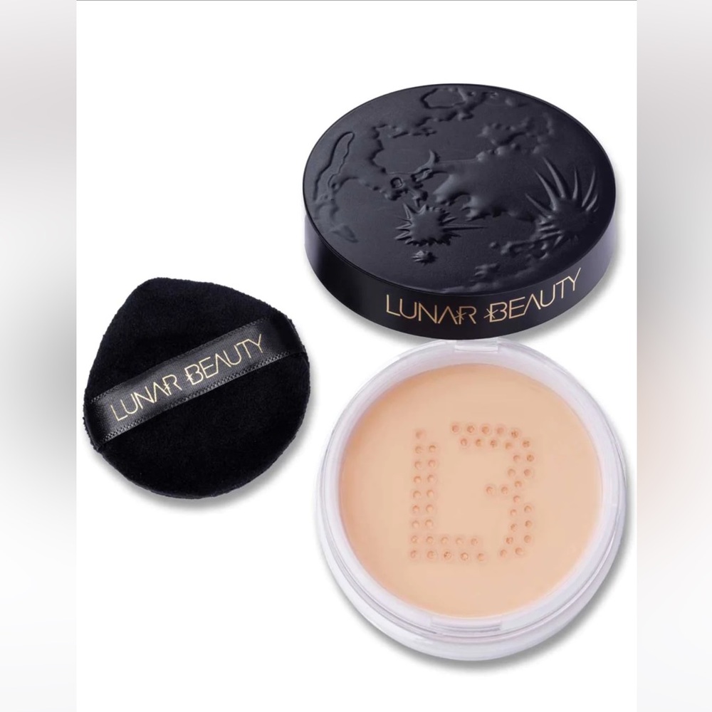 Lunar Beauty Lunarversal Setting Powder in Translucent Medium NIB